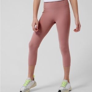 Size L/12 NWT Athleta Girl High Rise Stash Your Treasures Capri